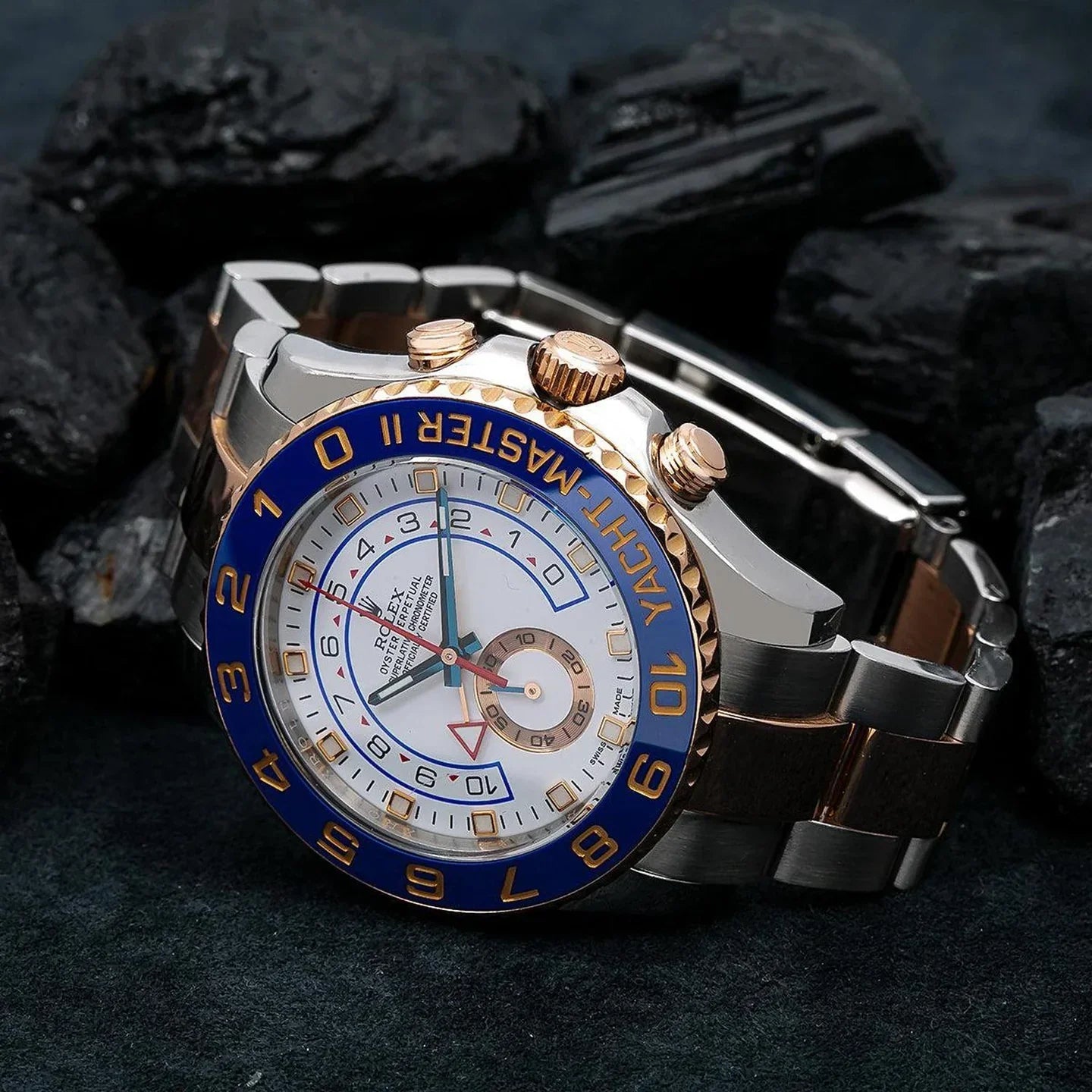 Yacht-Master II 44mm 116681 – White Dial, Blue Ceramic Bezel, Two-Tone Everose Rolesor Oyster Bracelet (non-Mercedes hands)