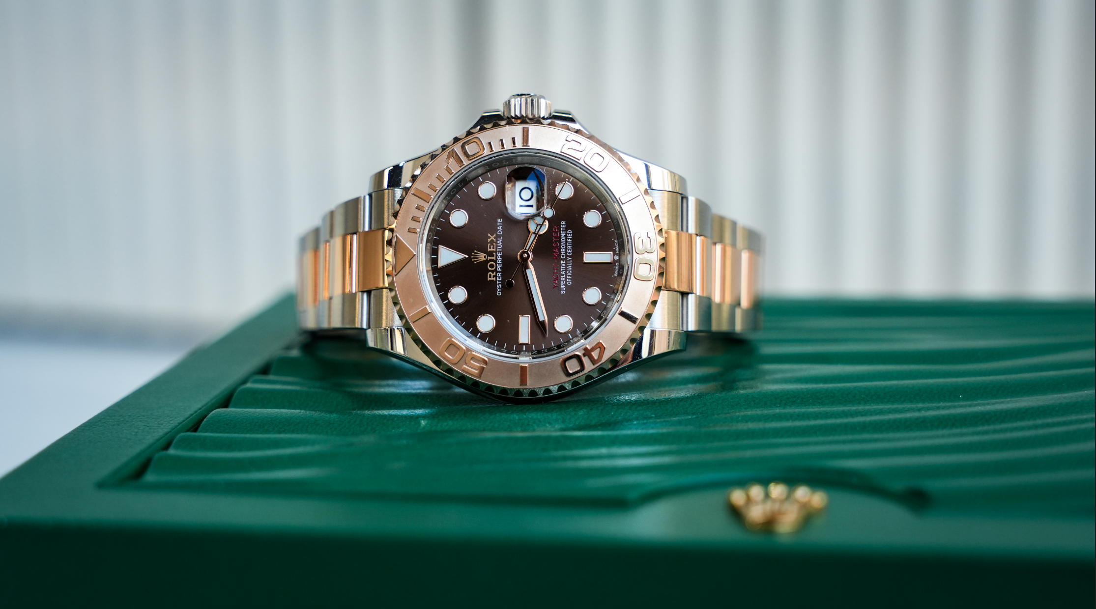 Yacht-Master 40 – Everose Rolesor & Chocolate Dial | Ref. 126621